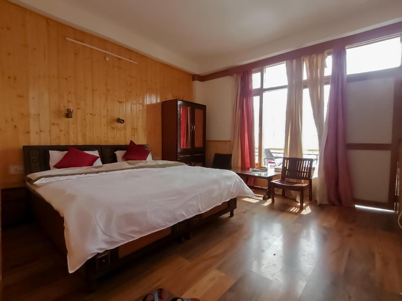 Hotel New Gyespa Kyelang Экстерьер фото